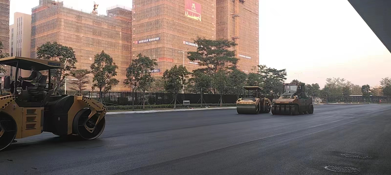工业园沥青路面施工